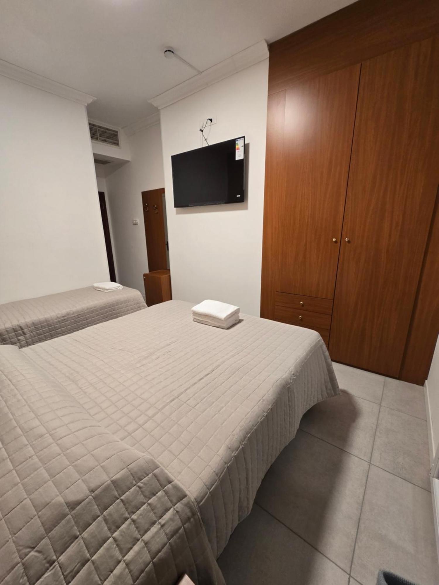 Helios Hotel