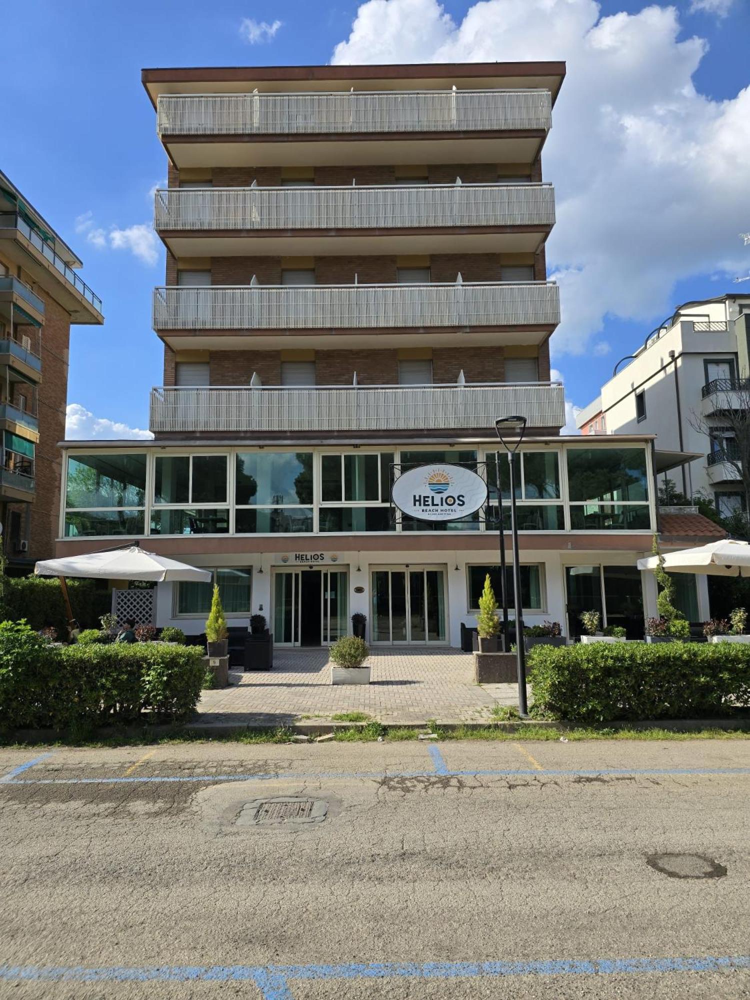 Helios 3*