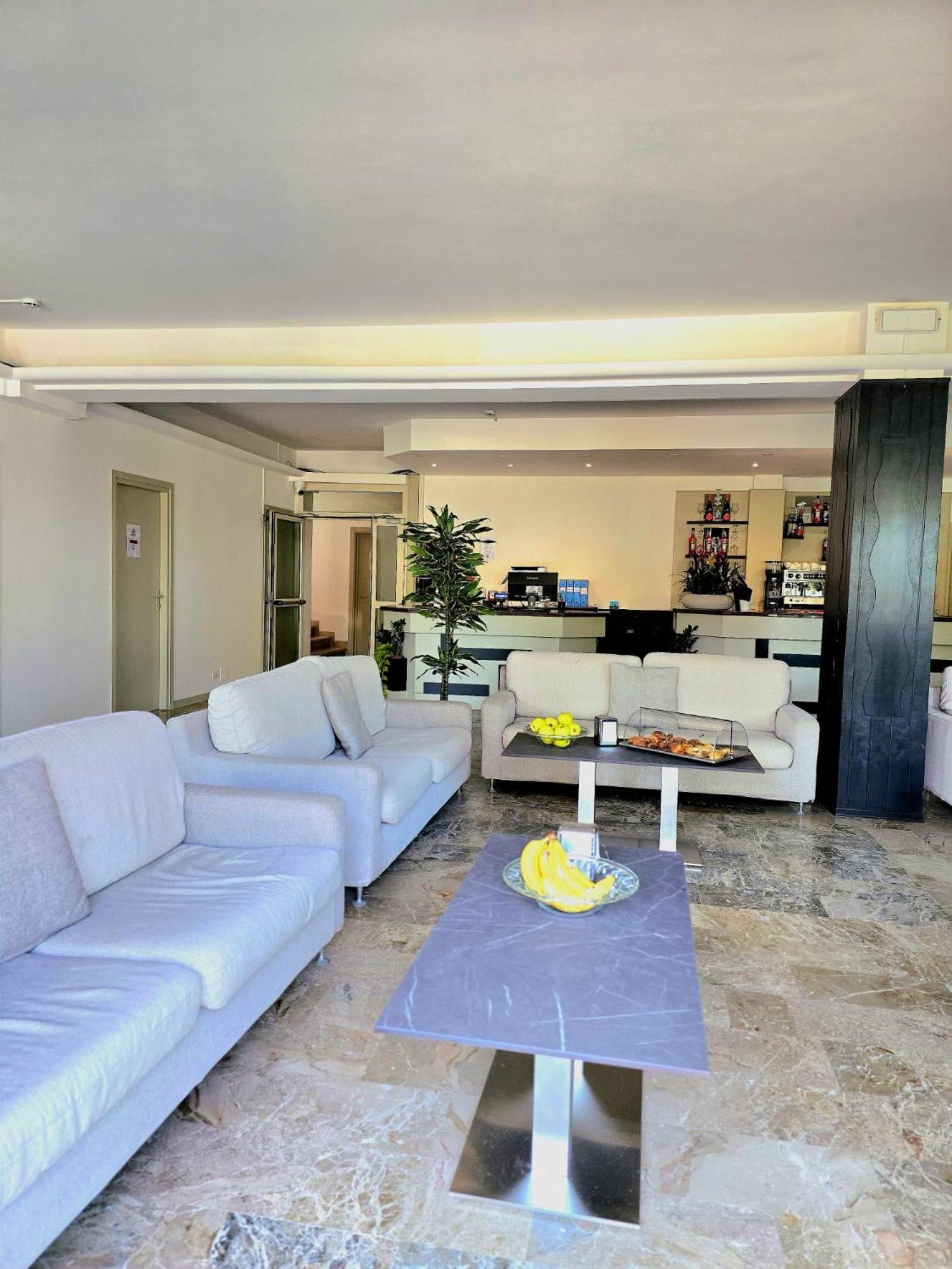 Helios Hotel